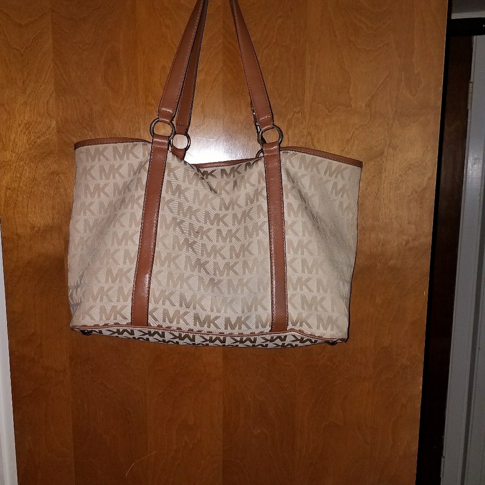 Mk purse